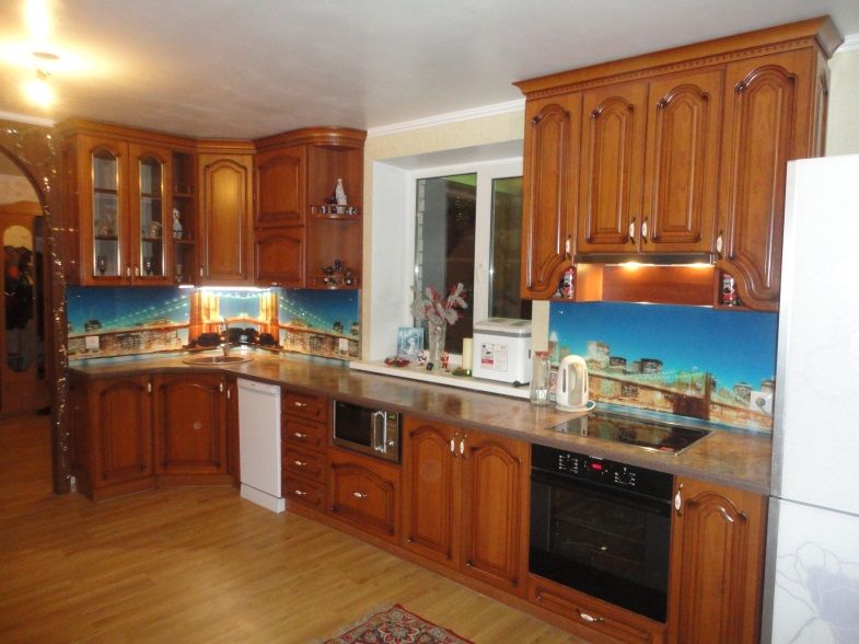 Стеклянный фартук на кухню фото